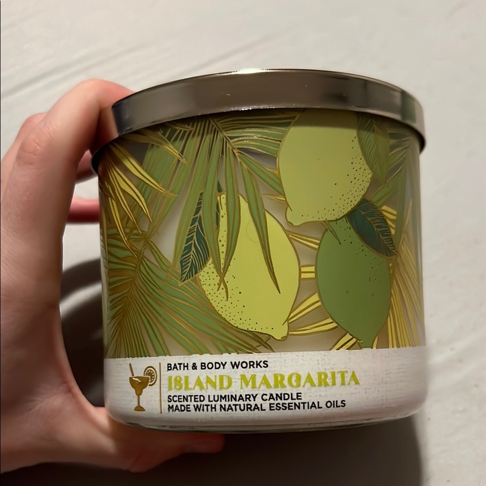 Bath & Body Works Island Margarita Candle - Green